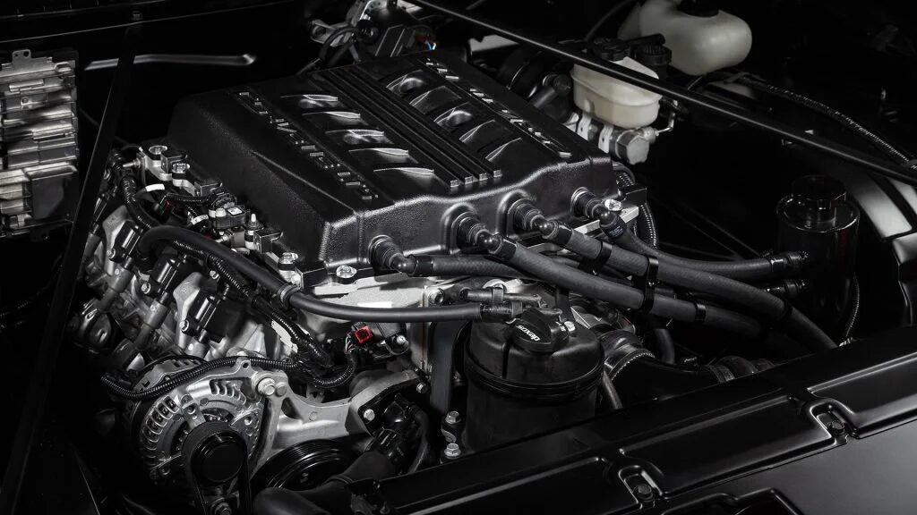 Supercharged LT5 V8 engine